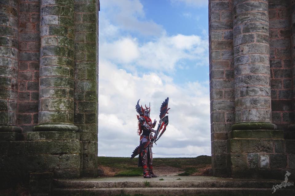 Cosplay Tyrande Maestra en rojo por Vilina Cosplay Cosplay Tyrande Maestra en rojo por Vilina Cosplay